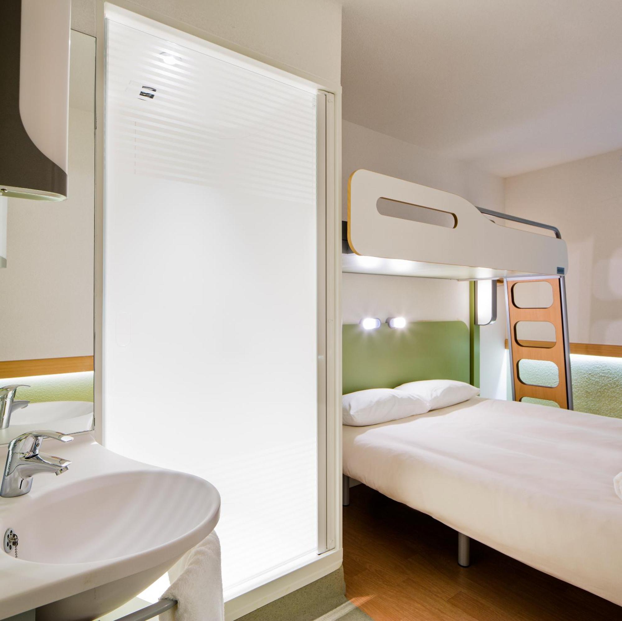 Ibis Budget Luebeck City Sued Exterior photo